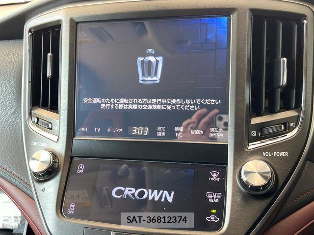 Toyota CROWN SEDAN 2016-10 7020245-2