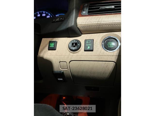 Toyota CROWN SEDAN 2012-05 7058050-16