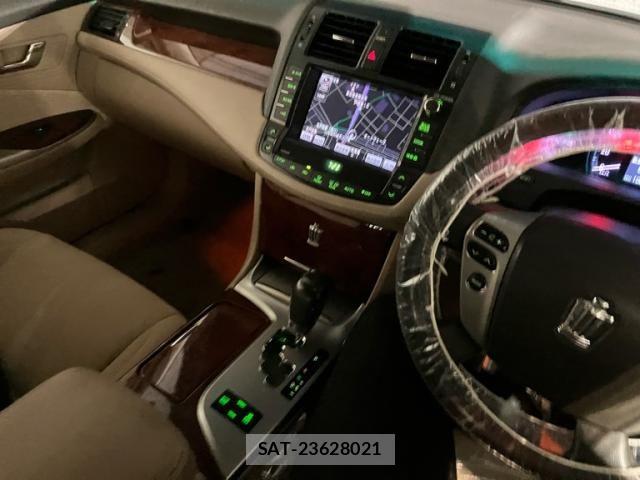 Toyota CROWN SEDAN 2012-05 7058050-17