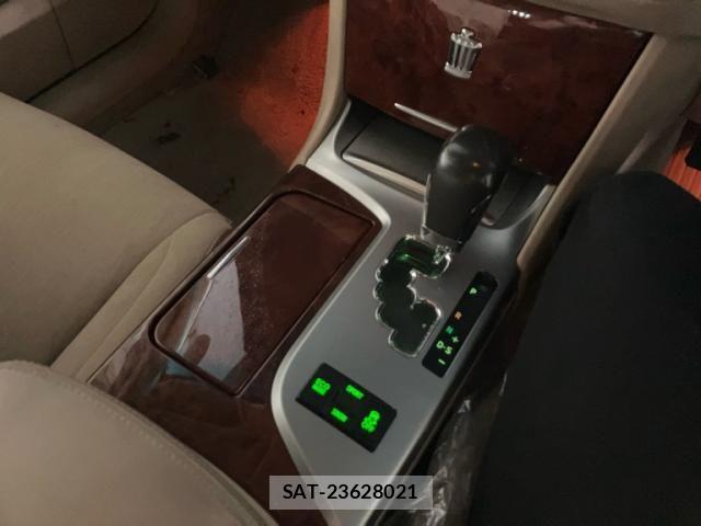 Toyota CROWN SEDAN 2012-05 7058050-21