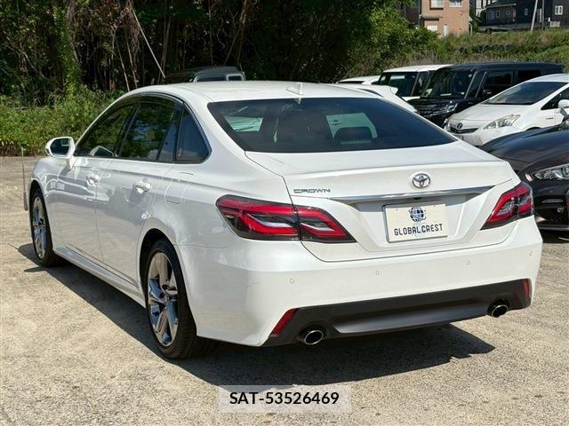 Toyota CROWN SEDAN 2018-09 7058038-11