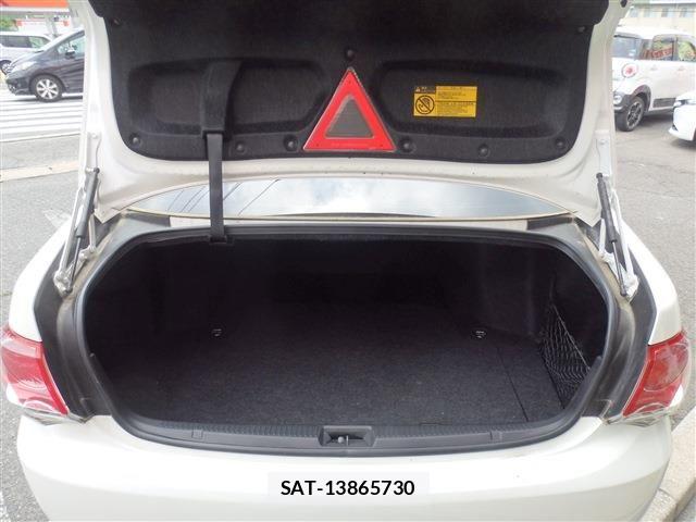 Toyota CROWN SEDAN 2012-04 7058043-23