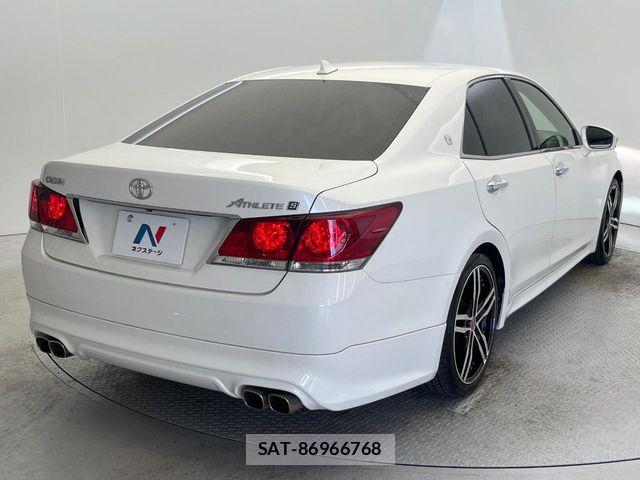 Toyota CROWN SEDAN 2013-08 7058041-14