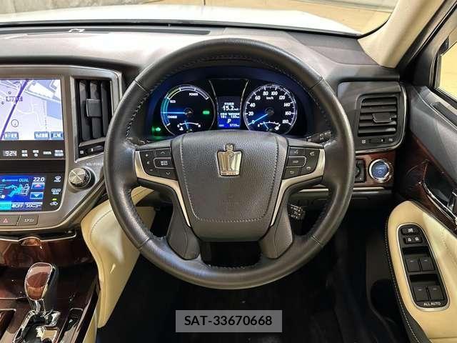 Toyota CROWN SEDAN 2013-07 7216586-9