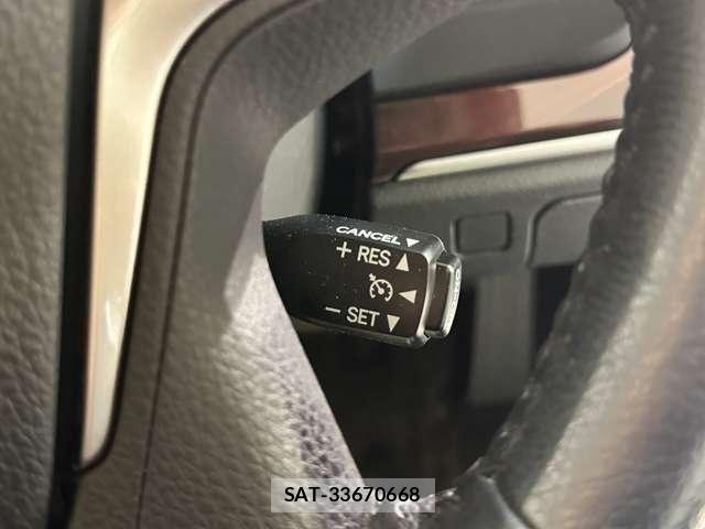 Toyota CROWN SEDAN 2013-07 7216586-13
