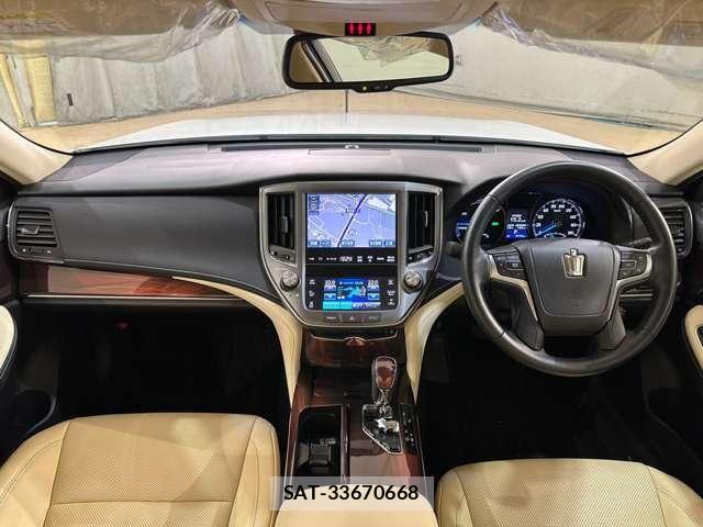 Toyota CROWN SEDAN 2013-07 7216586-16