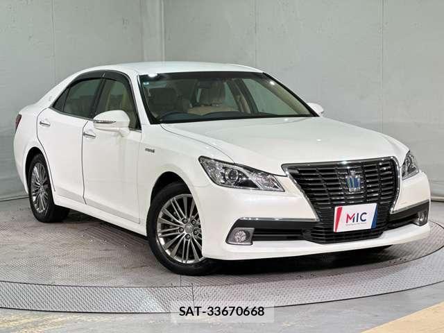 Toyota CROWN SEDAN 2013-07 7216586-1