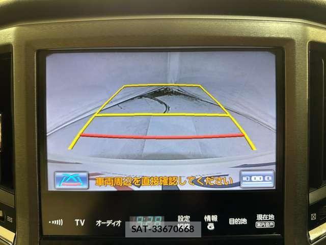 Toyota CROWN SEDAN 2013-07 7216586-22
