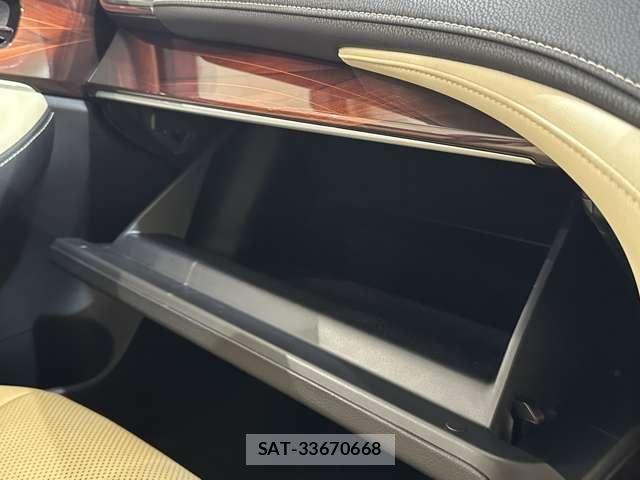 Toyota CROWN SEDAN 2013-07 7216586-25