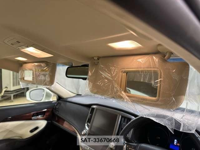 Toyota CROWN SEDAN 2013-07 7216586-26