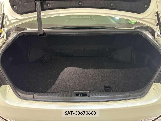 Toyota CROWN SEDAN 2013-07 7216586-28