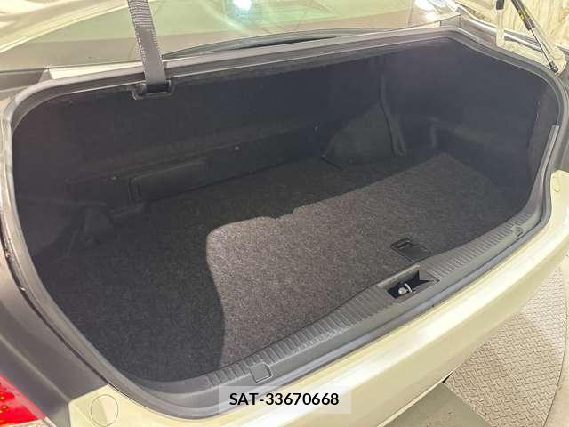Toyota CROWN SEDAN 2013-07 7216586-29