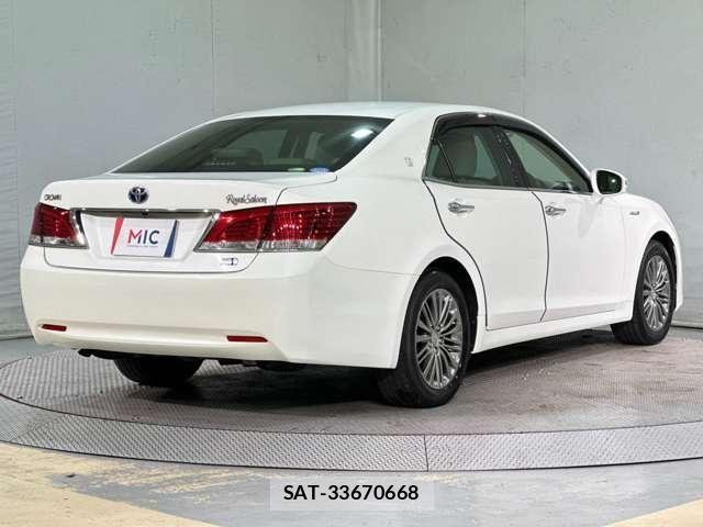 Toyota CROWN SEDAN 2013-07 7216586-4