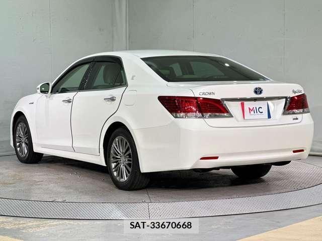 Toyota CROWN SEDAN 2013-07 7216586-6