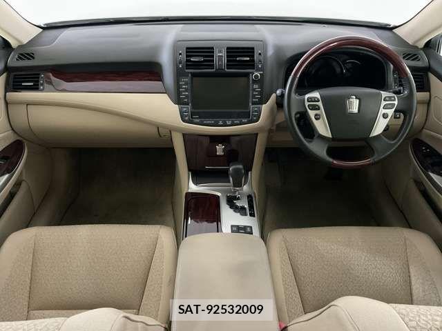 Toyota CROWN SEDAN 2011-11 7216577-11