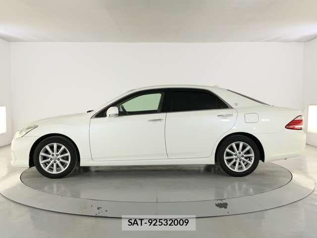 Toyota CROWN SEDAN 2011-11 7216577-2