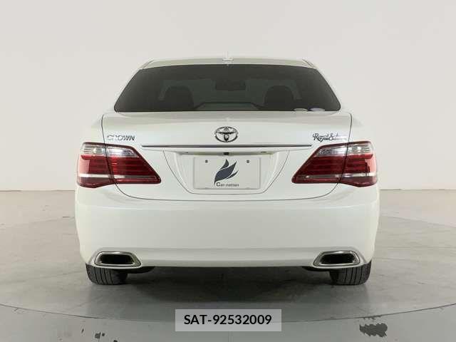 Toyota CROWN SEDAN 2011-11 7216577-4