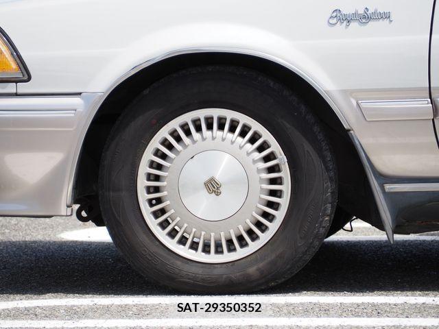 Toyota CROWN SEDAN 1991-04 7216557-9