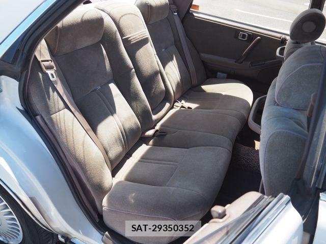 Toyota CROWN SEDAN 1991-04 7216557-19