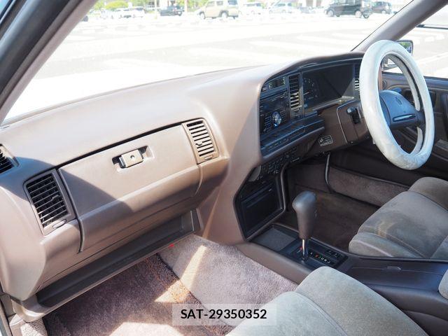 Toyota CROWN SEDAN 1991-04 7216557-22