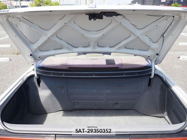 Toyota CROWN SEDAN 1991-04 7216557-25