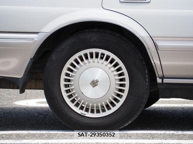 Toyota CROWN SEDAN 1991-04 7216557-6