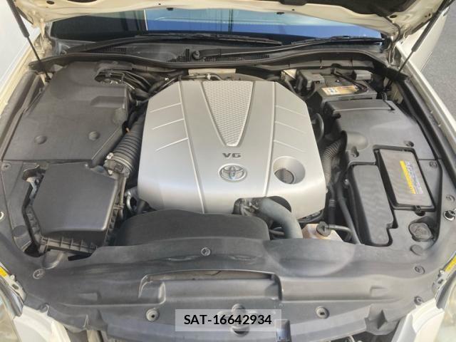 Toyota CROWN SEDAN 2007-02 7216563-15