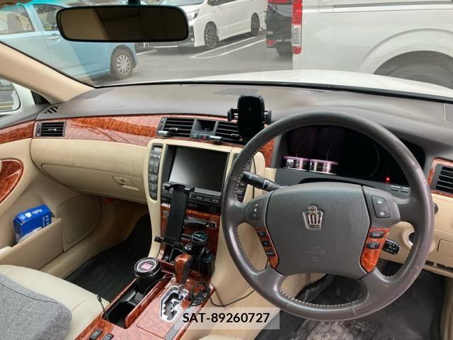 Toyota CROWN SEDAN 2007-10 7216561-16