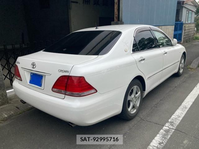 Toyota CROWN SEDAN 2005-03 7216560-4