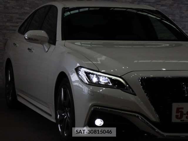 Toyota CROWN SEDAN 2018-09 7216593-15