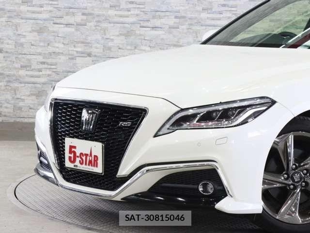 Toyota CROWN SEDAN 2018-09 7216593-17