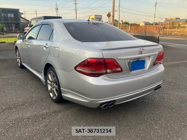 Toyota CROWN SEDAN 2009-06 7216568-3