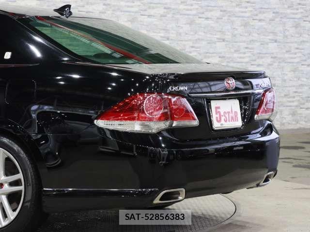 Toyota CROWN SEDAN 2012-03 7216576-18