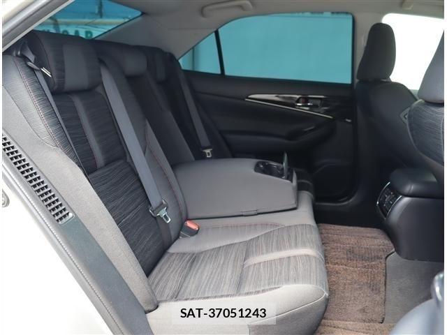 Toyota CROWN SEDAN 2015-11 7216585-10