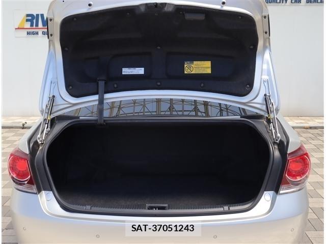 Toyota CROWN SEDAN 2015-11 7216585-11