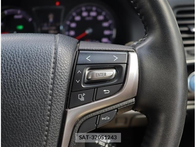 Toyota CROWN SEDAN 2015-11 7216585-22