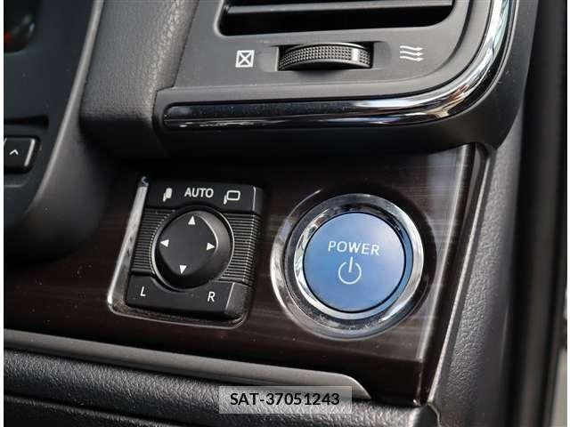 Toyota CROWN SEDAN 2015-11 7216585-25