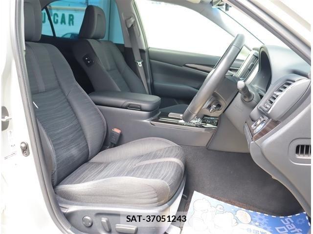 Toyota CROWN SEDAN 2015-11 7216585-7