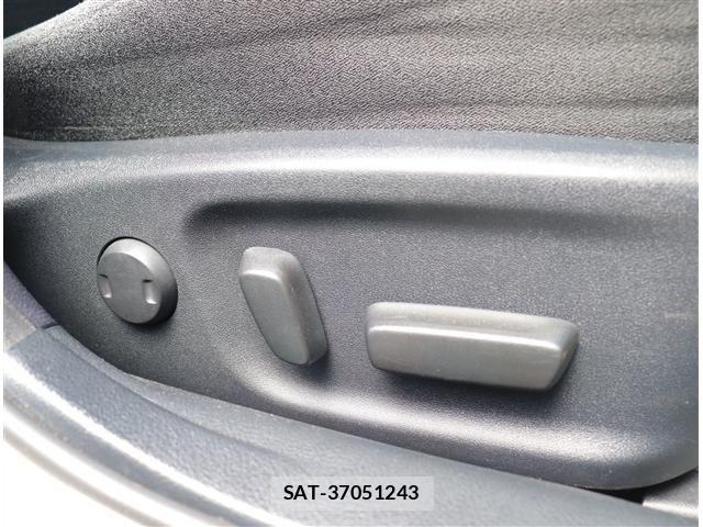 Toyota CROWN SEDAN 2015-11 7216585-8