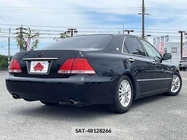 Toyota CROWN SEDAN 2004-07 7216556-2
