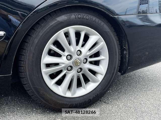 Toyota CROWN SEDAN 2004-07 7216556-3