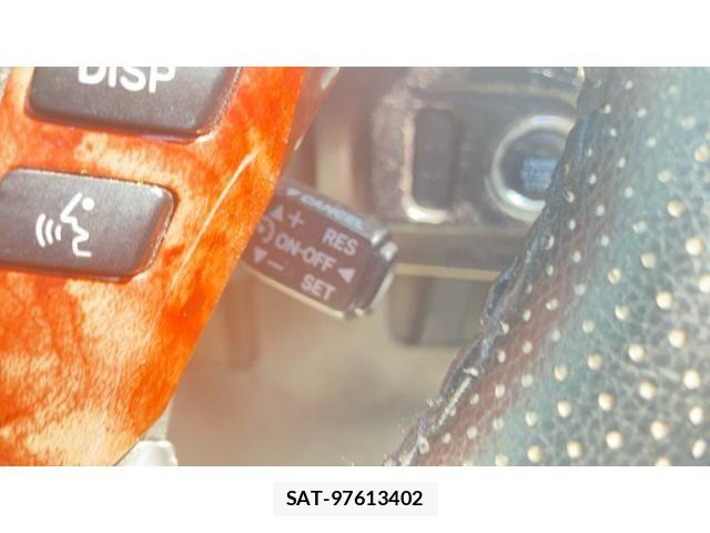 Toyota CROWN SEDAN 2004-03 7216555-11