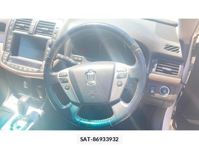 Toyota CROWN SEDAN 2011-11 7216575-9