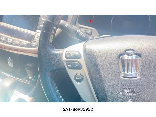 Toyota CROWN SEDAN 2011-11 7216575-11