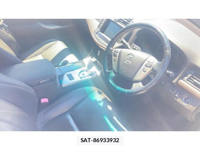 Toyota CROWN SEDAN 2011-11 7216575-8