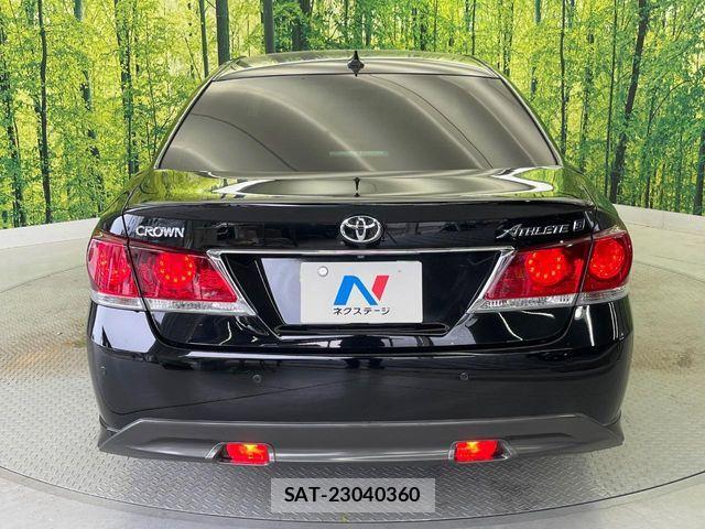 Toyota CROWN SEDAN 2014-07 7216581-15
