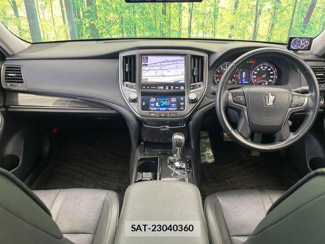 Toyota CROWN SEDAN 2014-07 7216581-2
