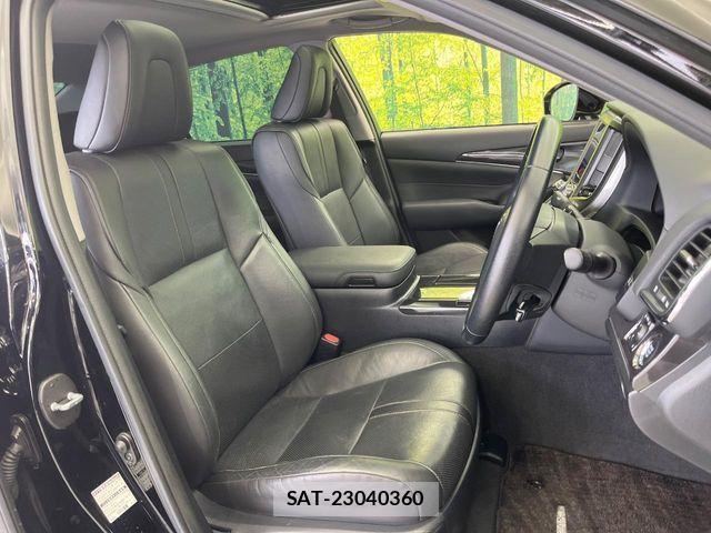 Toyota CROWN SEDAN 2014-07 7216581-8
