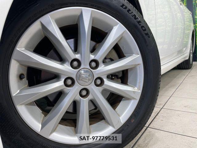 Toyota CROWN SEDAN 2009-11 7216574-12