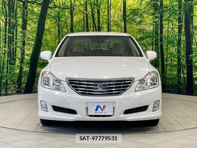 Toyota CROWN SEDAN 2009-11 7216574-13